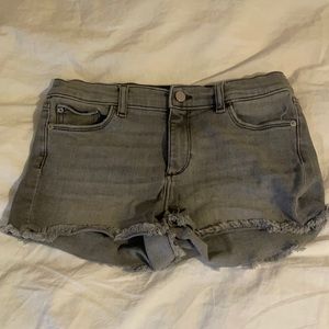 Girl’s size 14/16 DL1961 gray jean shorts